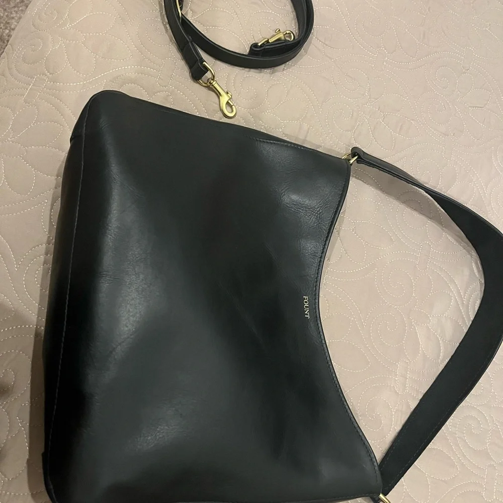 Fount Kinsley with crossbody strap and dust bag.  Excellent condition, Gorgeous. - Picture 5 of 5